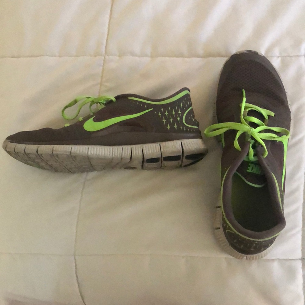 grey with neon green swoosh nike’s